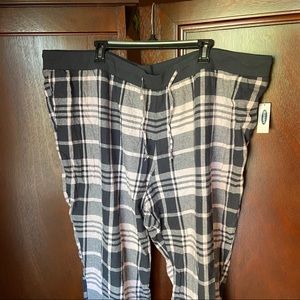 Old Navy PJ PANTS PLAID PINK AND GREY